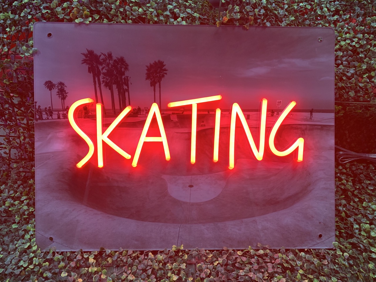 致品牌主理人：当工业精度遇见艺术匠心，您的招牌将如何被点亮？